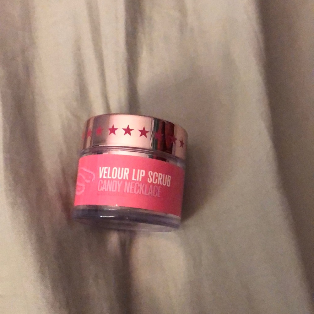 Jeffree Star lip scrub Candy Necklace